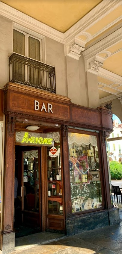 Ingresso bar pasticceria Arione Cuneo
