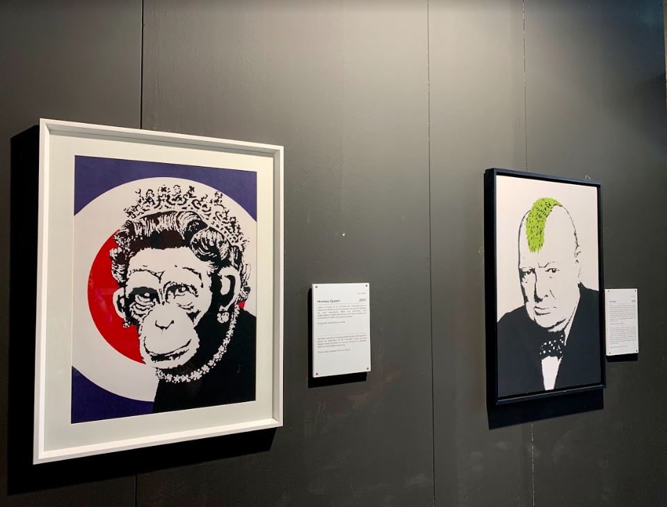 Monkey Queen e Churchill in The World of Banksy
