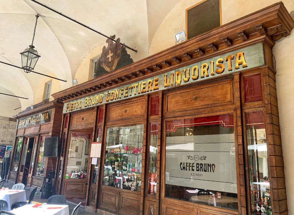 Esterno Caffè Bruno Cuneo