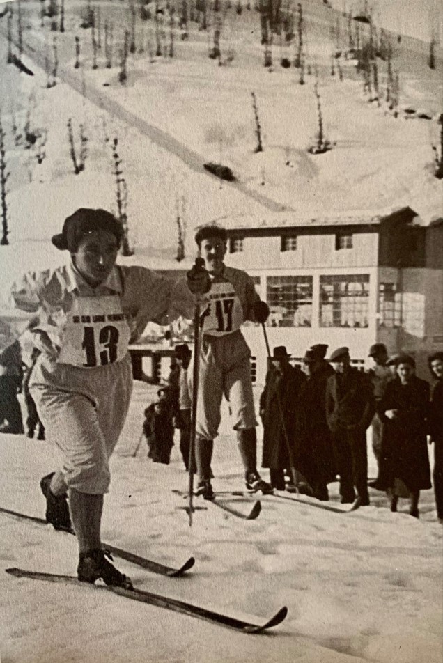 Catterina (Rina) Tosello intenta a sciare