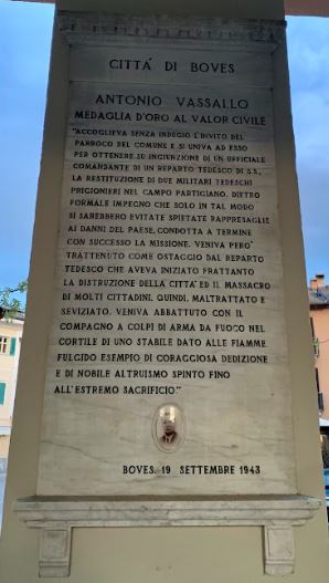 lapide commemorativa di Antonio Vassallo, vittima dei nazisti a Boves